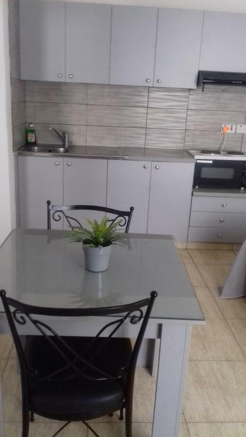 Irene'S Apartments ลิมาซอล ภายนอก รูปภาพ